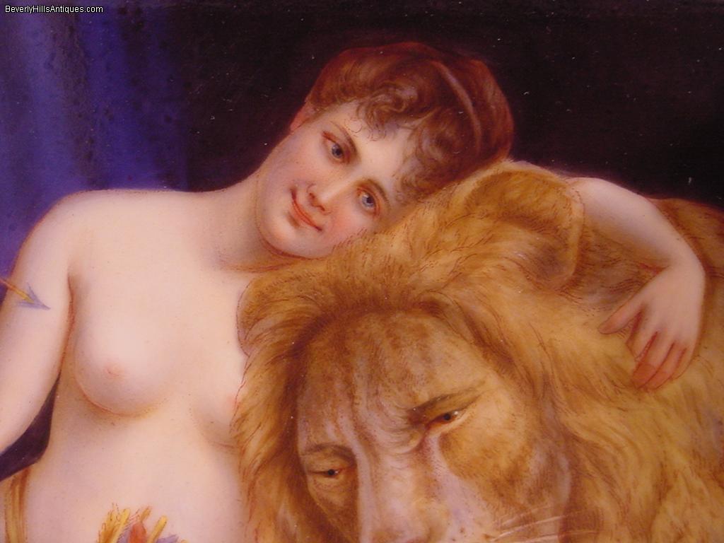 Nude Lion 58