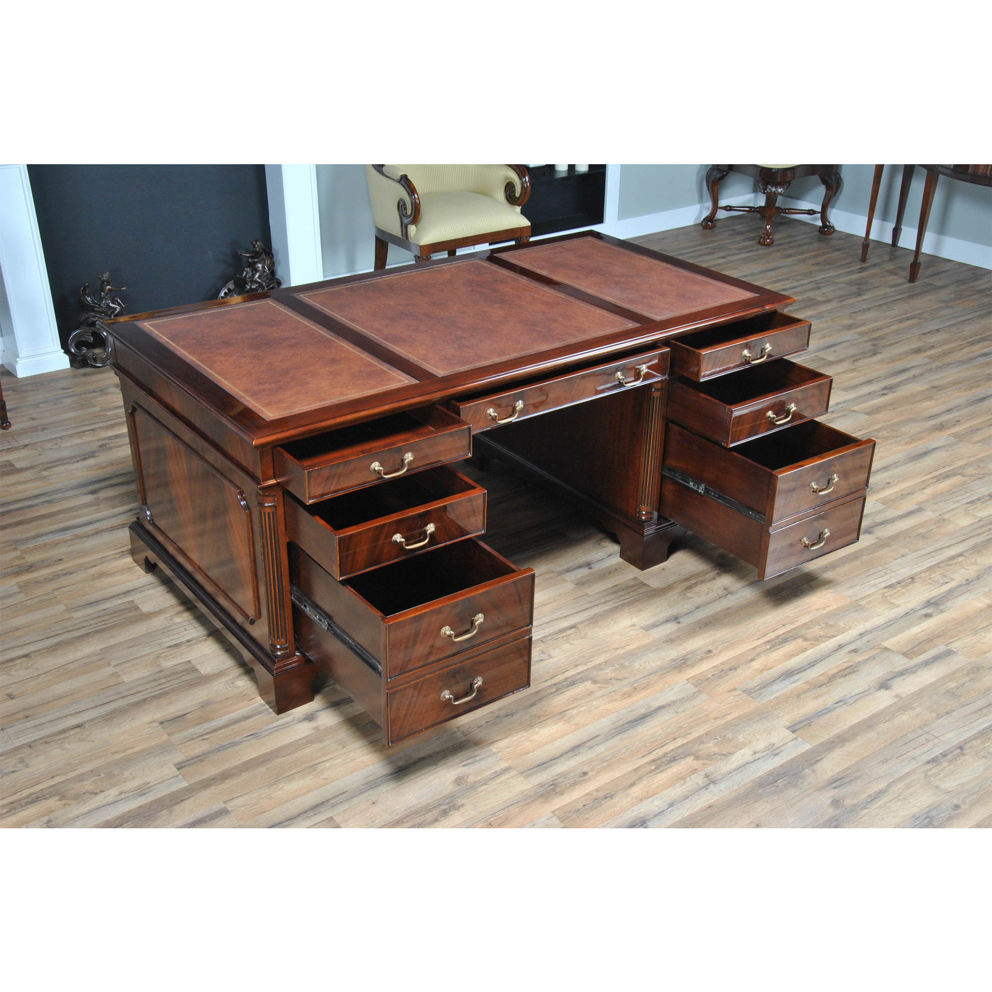 Large Mahogany Executive Desk For Sale Classifieds