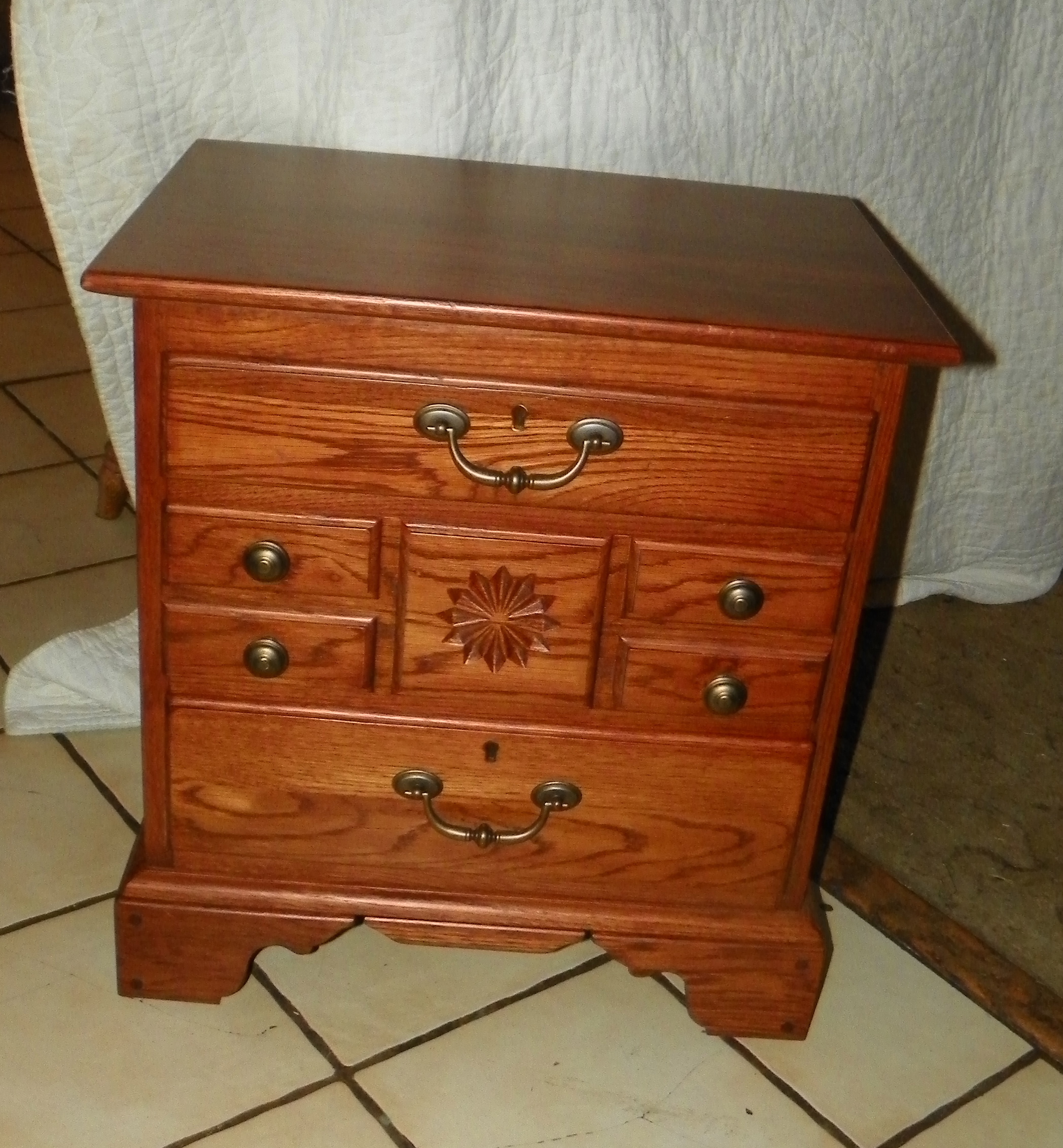 Red Oak Carved Nightstand By Bob Timberlake Lexington Ns10 For