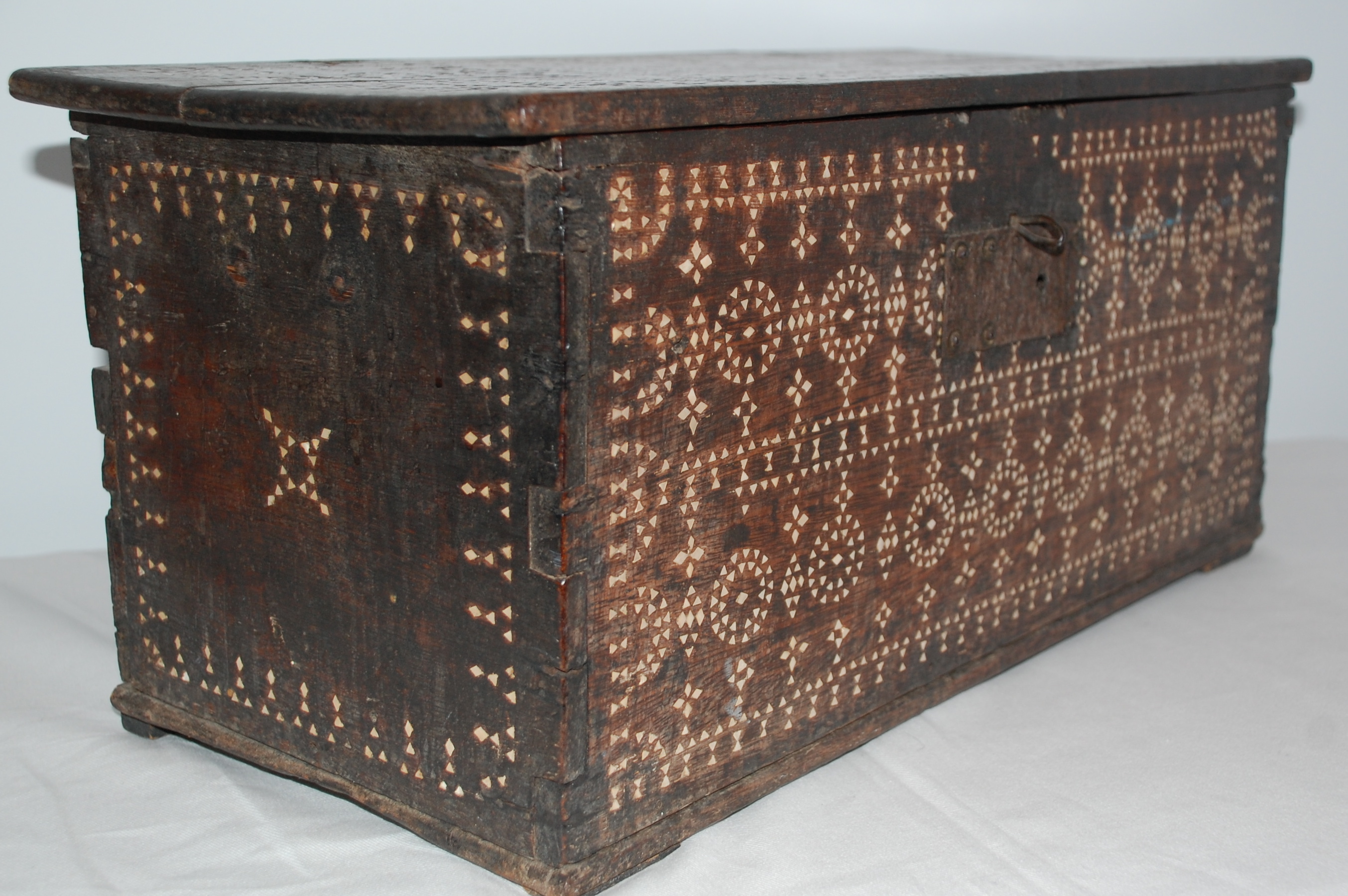 Philippine Shell Inlay Chest, early 1900s For Sale | 0 | Classifieds