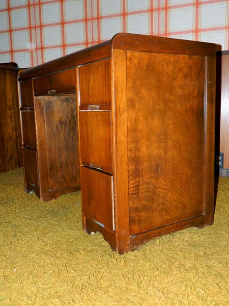 Small 1930s Desk For Sale Antiques Com Classifieds