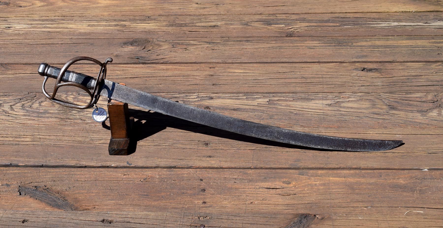 Simple Cutlass 18th CENTURY BRITISH PRIVATEER CUTLASS! For Sale | Antiques.com ...