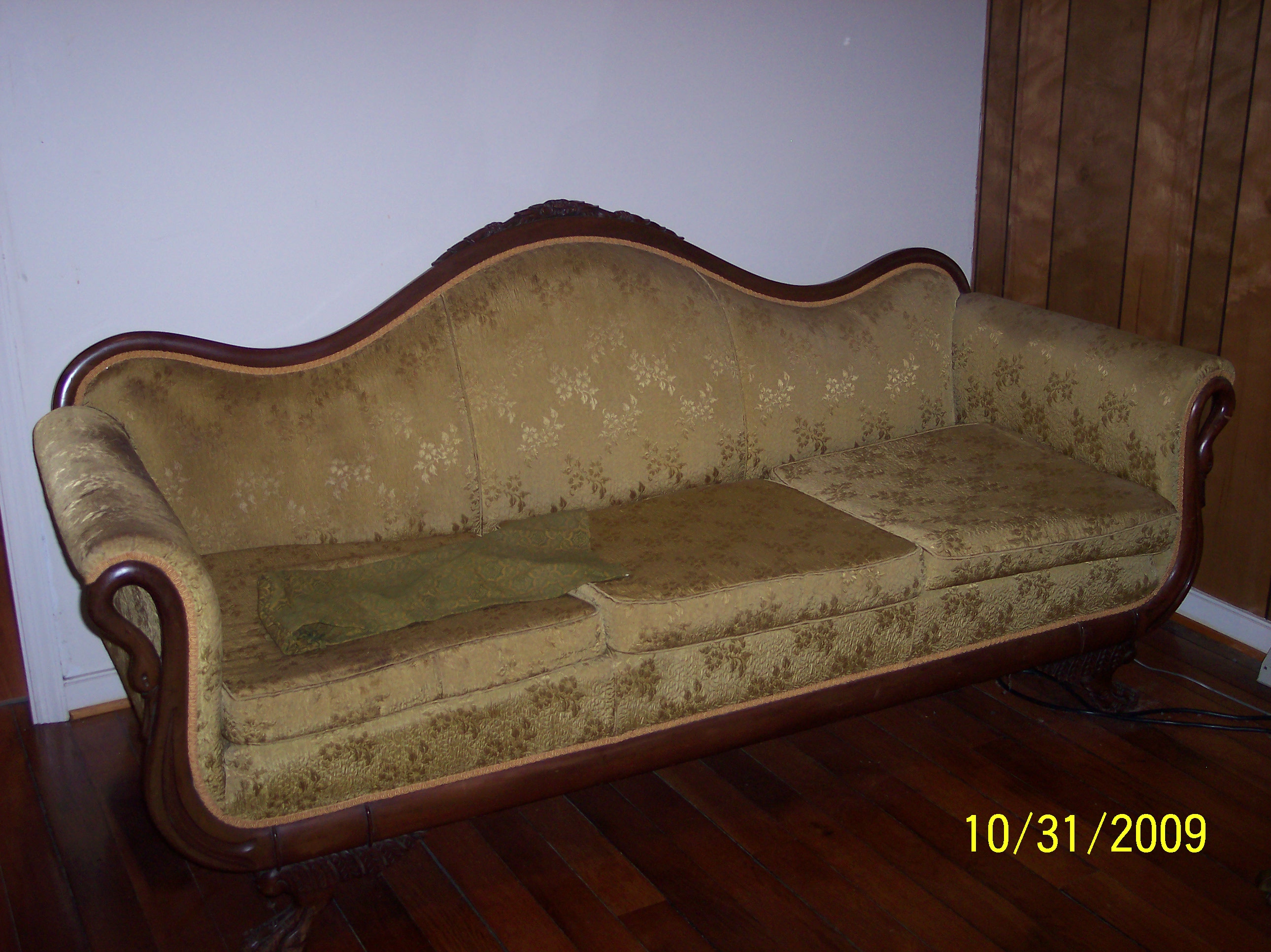 Queen Anne Victoria Sofa For Antiques Com Classifieds
