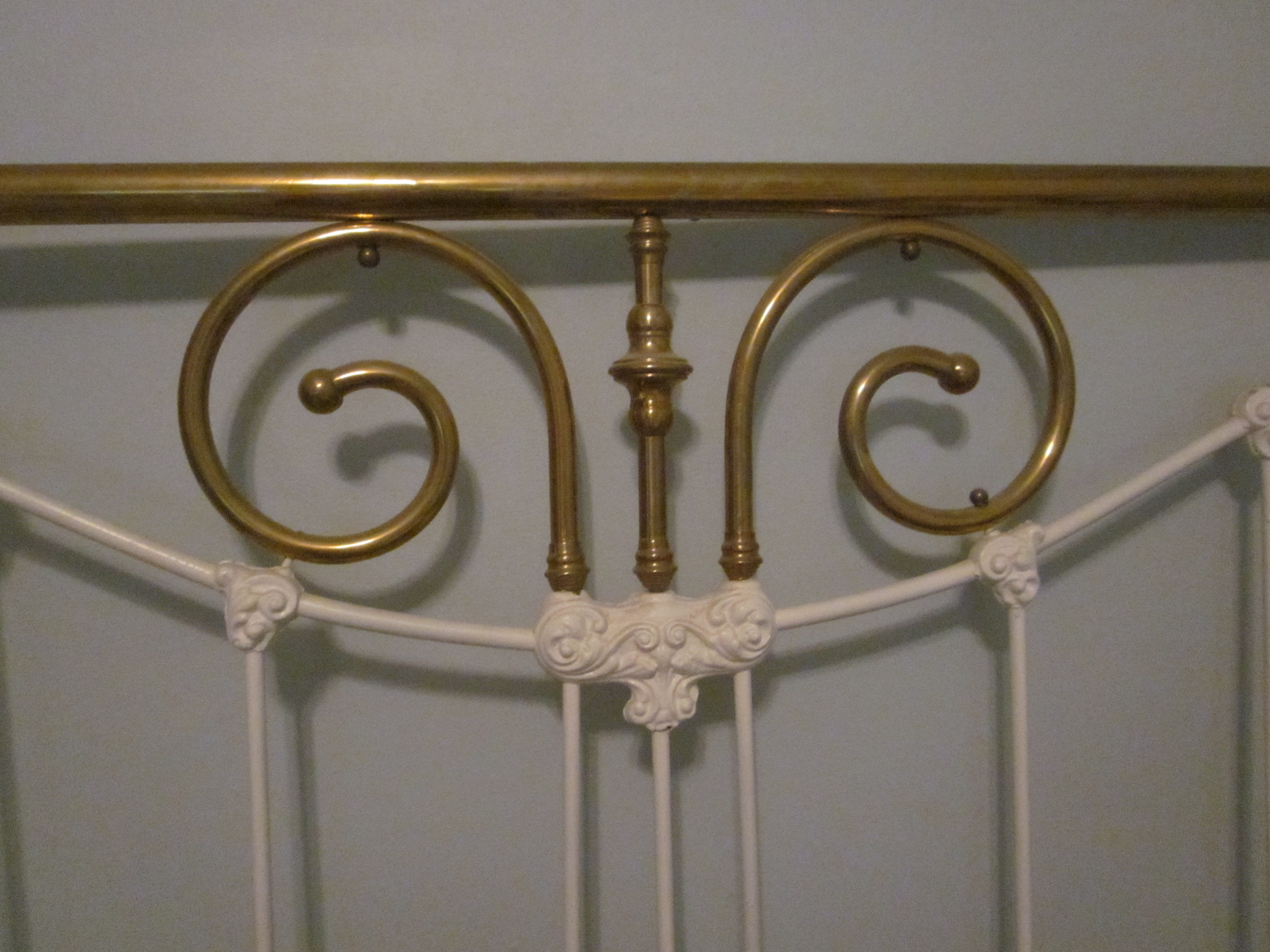 Brass and Iron Queen Size Bed Frame For Sale | Antiques.com | Classifieds