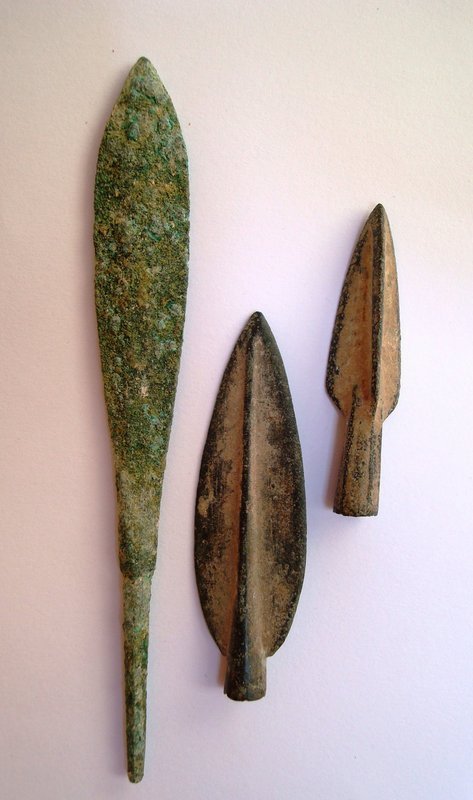 THREE BRONZE ARROW HEADS FROM THE HOLY LAND For Sale | Antiques.com ...