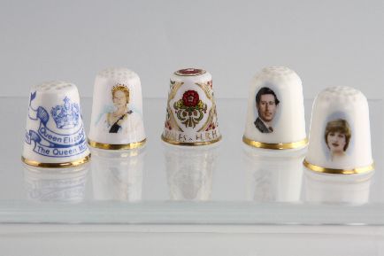 Royal Family Commemorative Thimbles Spode Coalport Etc For Sale ...