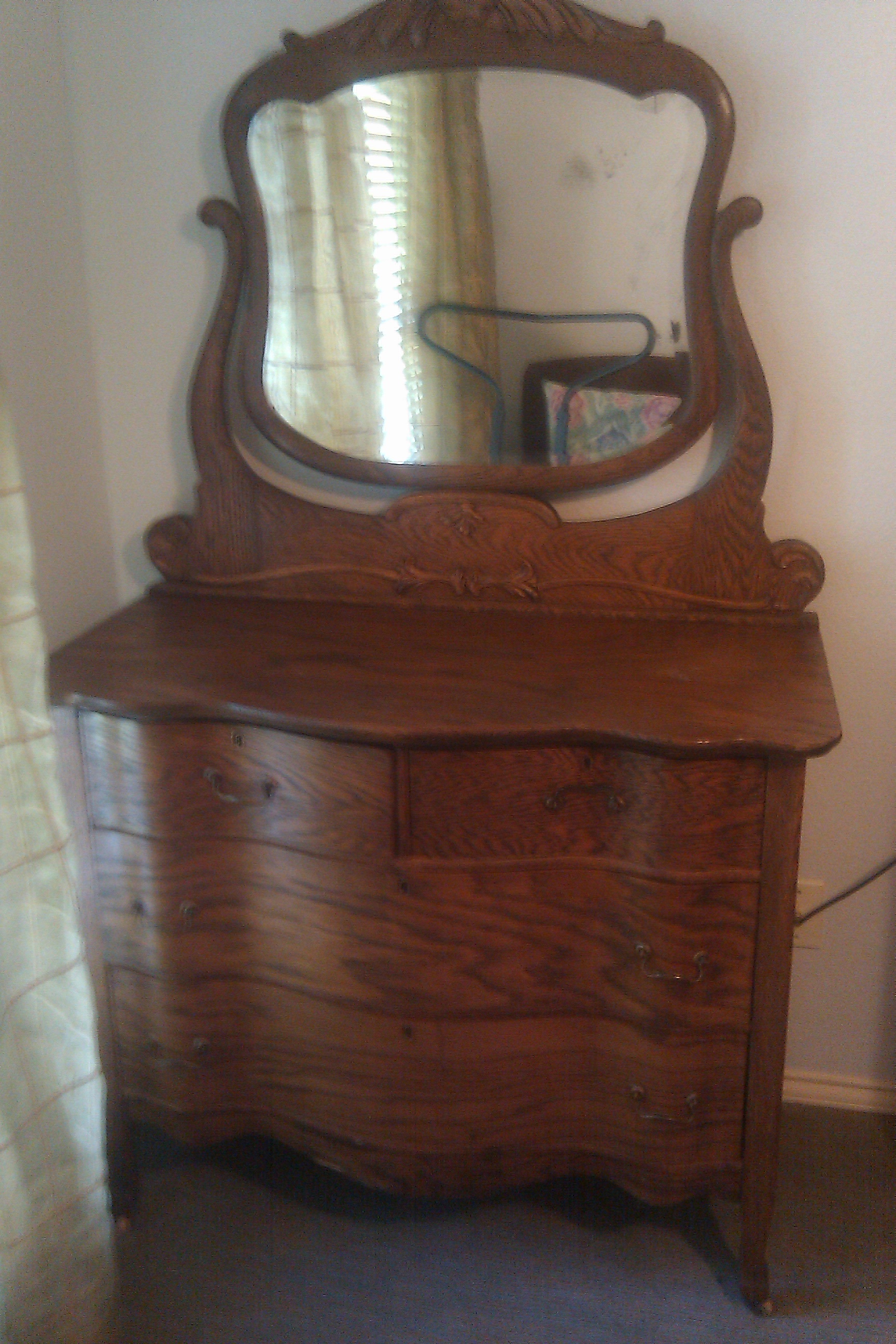 Dresser With Mirror For Antiques, Old Antique Dressers With Mirror