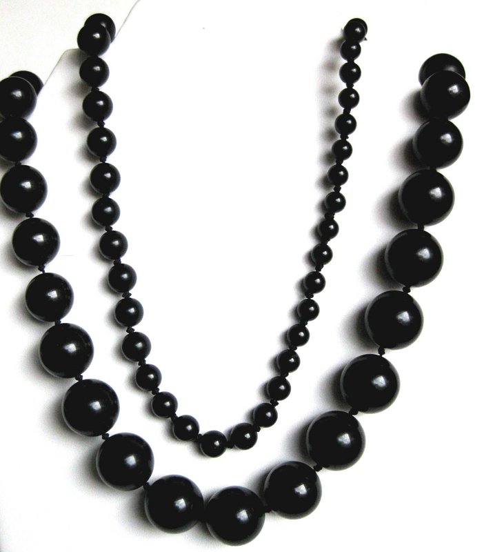 52 -Inch Whitby Jet Necklace For Sale | Antiques.com | Classifieds