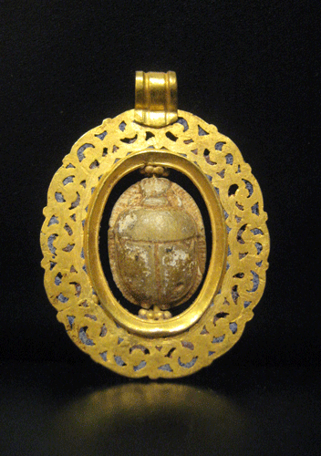 Egyptian Scarab Set in Gold Pendant - OF.168 For Sale | Antiques.com ...