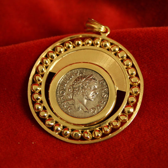 Gold Pendant with Silver Denarius of Emperor Caracalla - FJ.7064 For ...
