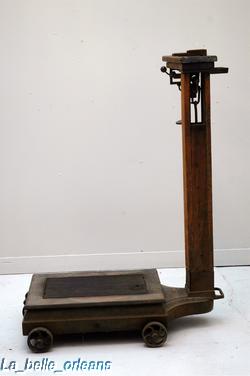 HOWE SCALE CO. PATENTED 1870 GENERAL STORE GRAIN SCALE! For Sale
